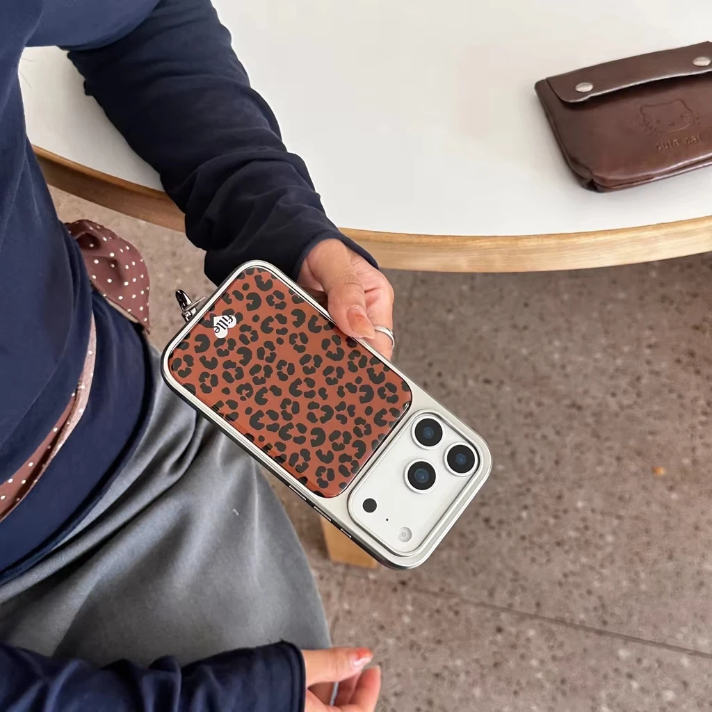 Chic Brown Leopard Print Electroplated Resin Phone Case
