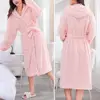 Robe de nuit à lacets absorbant l'eau pour femme, cardigan à capuche, longueur mi-aclf, chemise de nuit pour couple, peignoir pour lieu d'optique, sourire, hiver