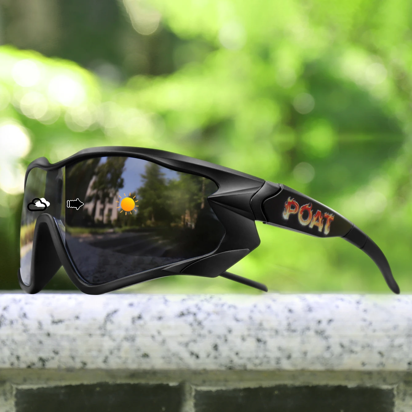 Motosiklet spor gözlüğünün üst açı görüntüsü