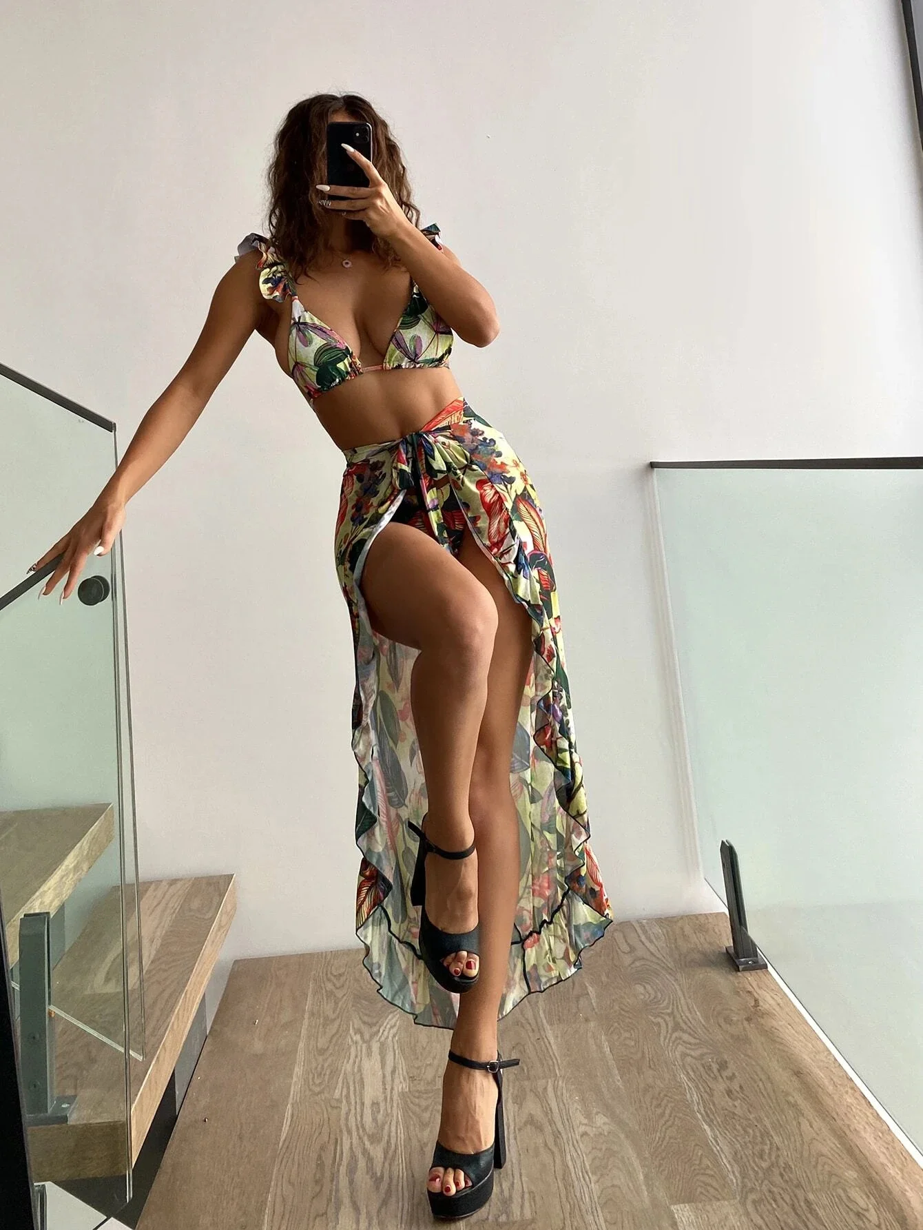 

Tropical Print Frill Trim Micro Triangle Bikini Swimsuit with Beach Skirt Women Swimwear 2023 Floral Bikini Set Beachwear