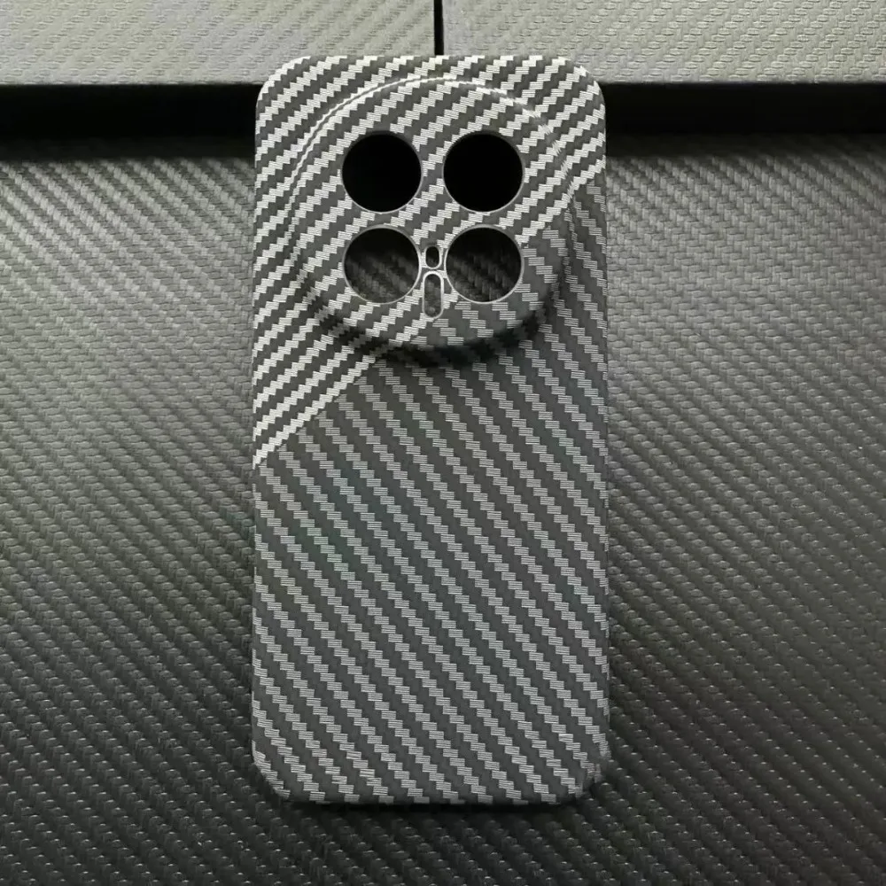 Dual-Color Carbon Fiber Pattern Anti-Drop Hard Case with Shockproof Bumper