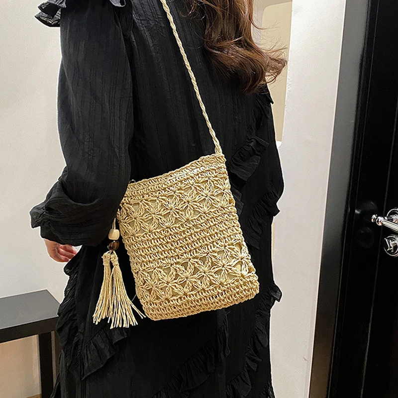 Women Beach Woven Straw Shoulder Messenger Bag with Tassel Boho Hollow Out Crochet Crossbody Handbag Clutch Purse