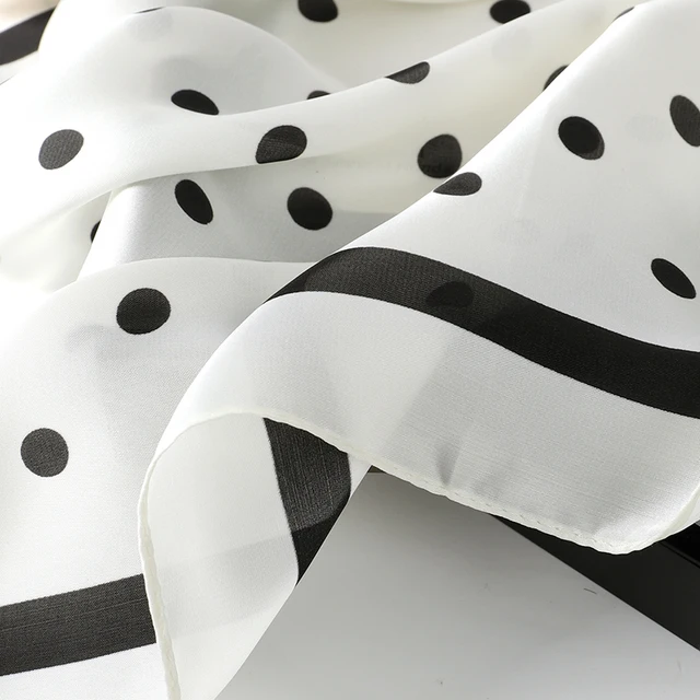 Sciarpa a pois per capelli da donna Sciarpe quadrate in seta femminile Avvolge la testa per le donne Bandana Moda Foulard Scialli Fazzoletto da collo femminile Estate 6