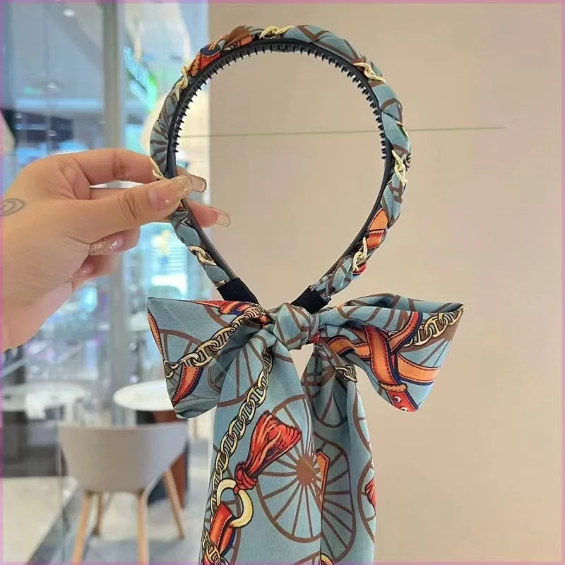 Royal blue ribbon