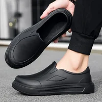 Men Slippers Chef Shoes Summer Beach Slippers Men Non-slip Oil-resistant Kitchen Shoes Garden Clogs Hotel Work Shoes EVA Sandals