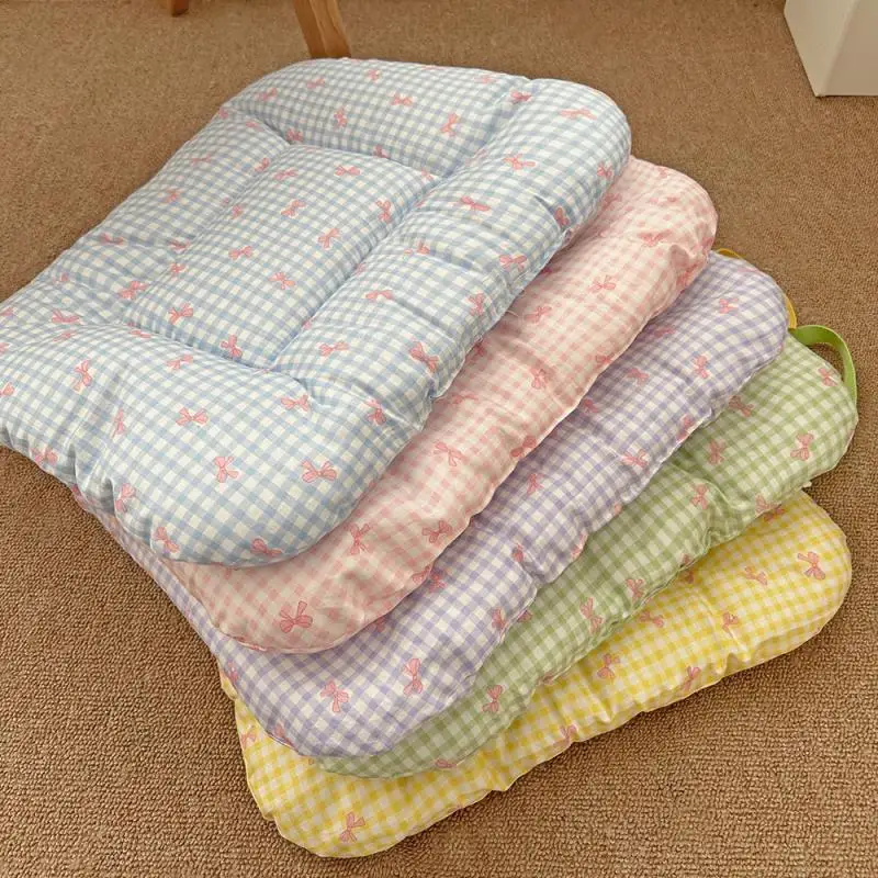 Cute Soft Checkered Bow Pet Bed; Universal Four Season Usage; Dog and Cat Cotton Mattress; Furniture and Accessories for Pets.