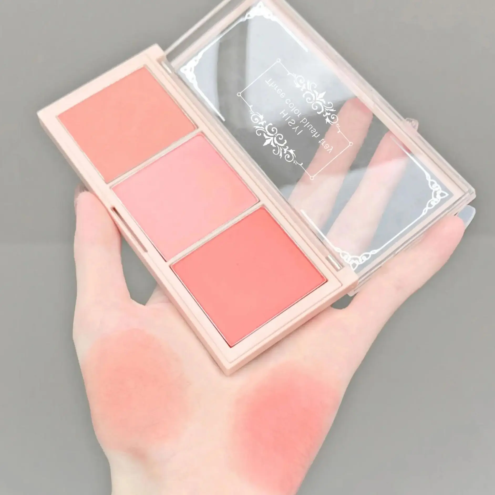 Three color blush tray milk tea tone matte and pearl natural gloss brightening long-lasting no fly powder rouge makeup