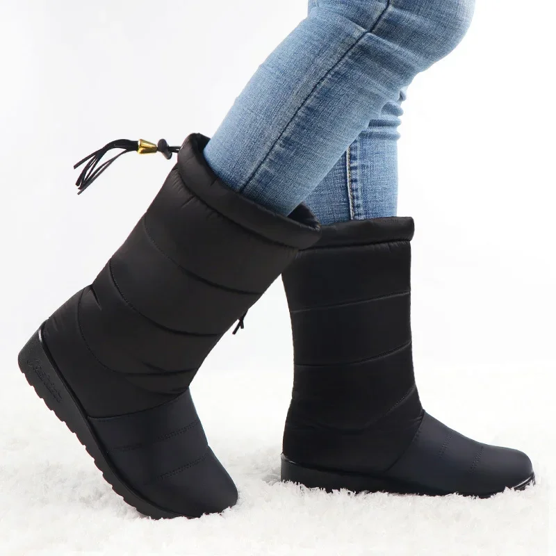 thumbnail image 1 of Botas de nieve impermeables para mujer, zapatos de algodón con borlas a la moda, suela suave, ultraligeras, cálidas, de felpa, calzado de invierno de talla grande para mujer, 1 of 4
