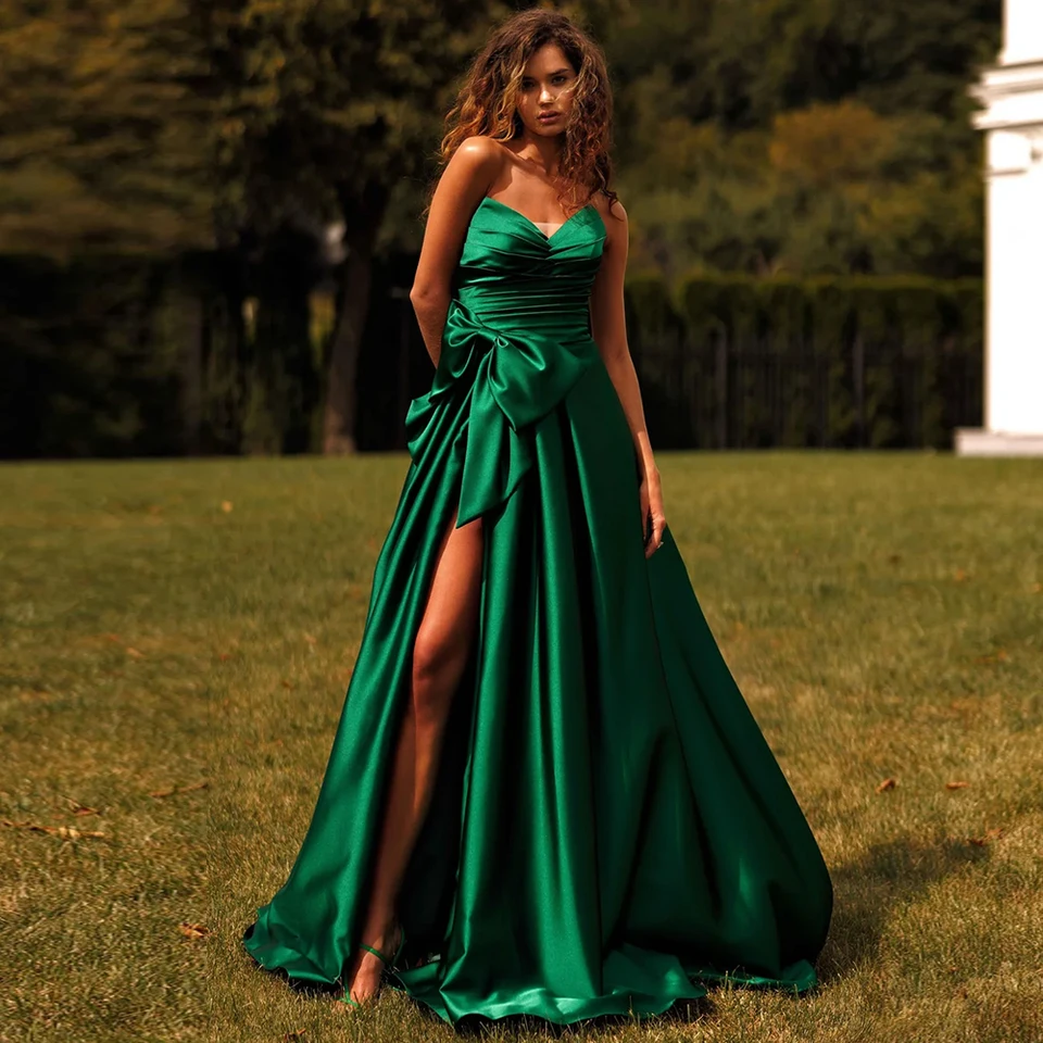 green emerald velvet dress Velvi - Yvette Corset Gown - Emerald - Final Sale main image 0
