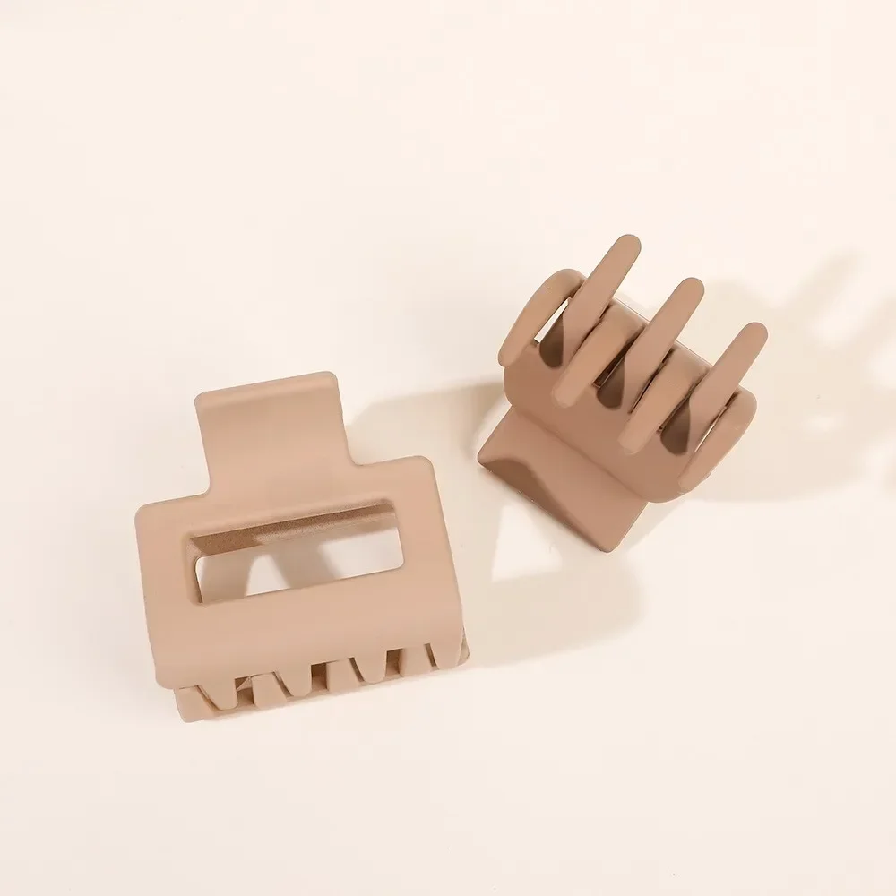 Set di 3 mollette per capelli geometriche opache per donna_voghion.com
