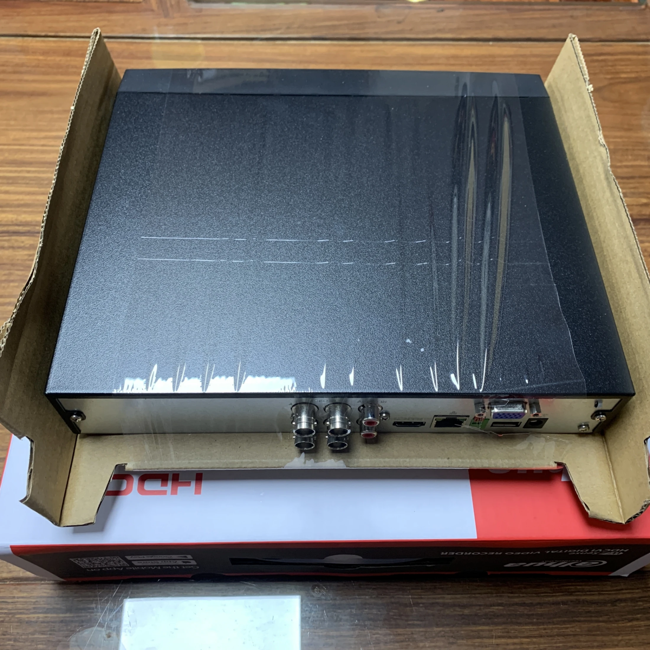 Original dahua XVR5104HS-5M-I3 4CH Penta-brid 5MP Compact 1U 1HDD WizSense Digital Video Recorder IoT and POS capabilities