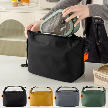Fashionable and simple insulated bag 1