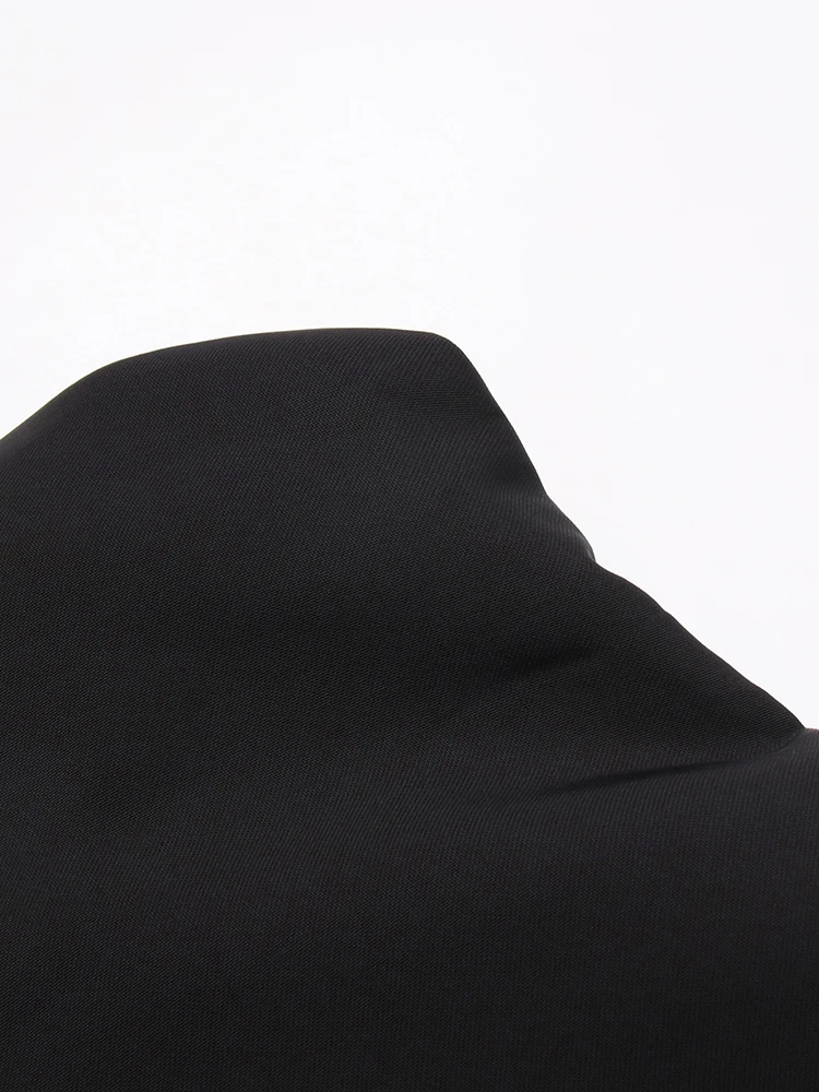 Рисунок 3 - Женский блейзер с открытыми плечами