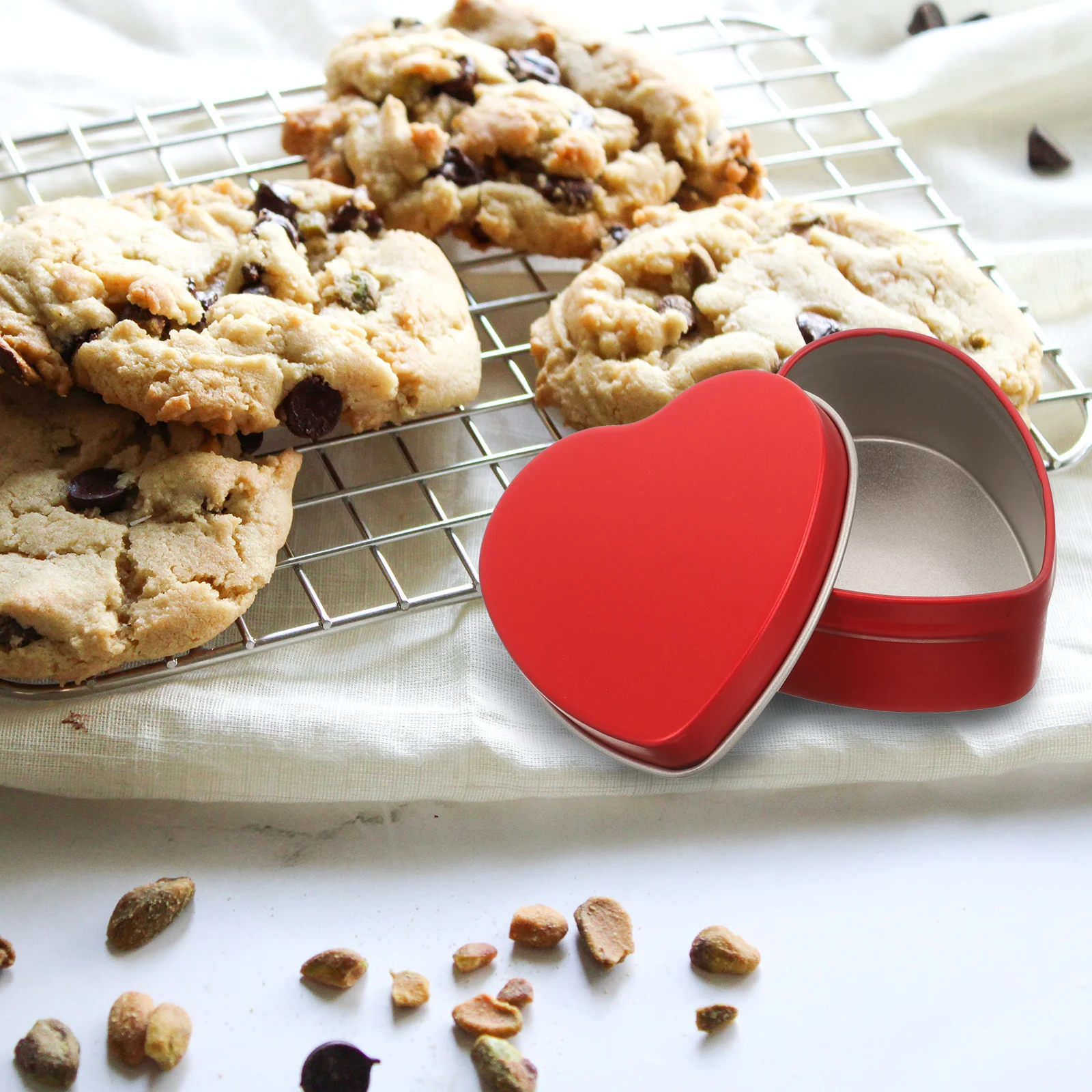 

Valentines Day Heart Shaped Candy Box Valentines Day Gift Packing Box Chocolate Container Tinplate Jewelry Storage Box