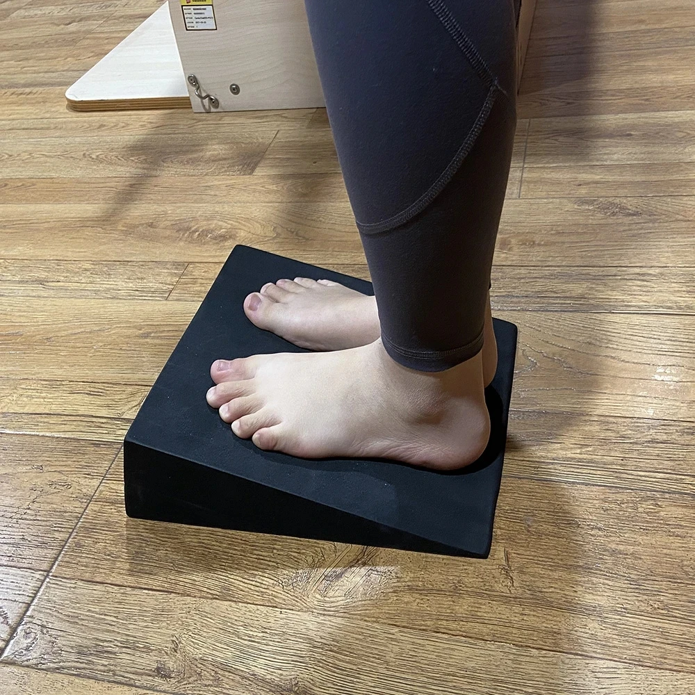 Yoga Blocks Yoga Brick Yoga Accessories Yoga Wedge Board Stretch Slant Boards Squat Ramp Yoga Wedge Blocks Squat Wedge Wrist Lower Back Support For Exercise Gym Fitness