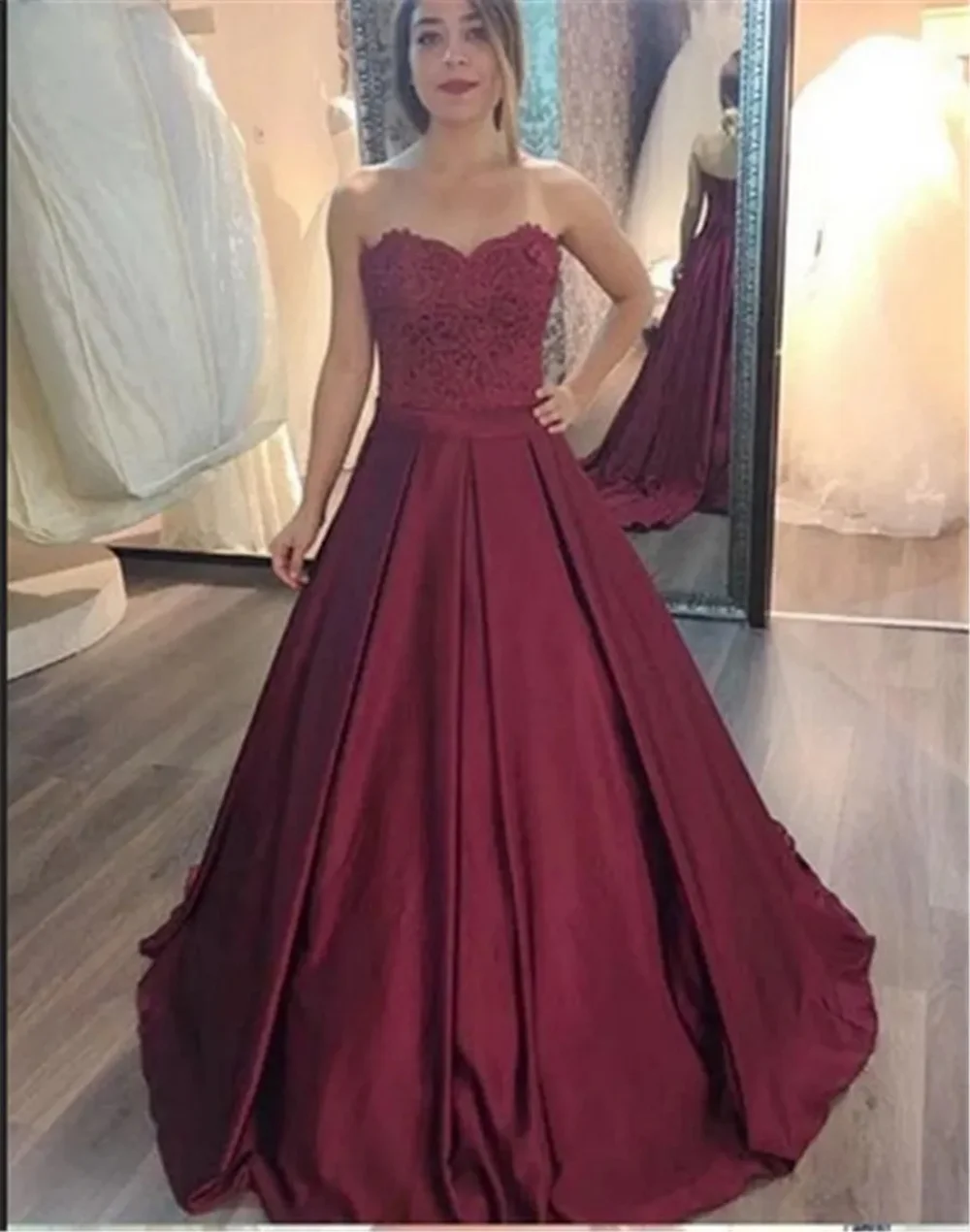 

2024 Prom Dress Sweetheart A-Line Satin Lace Appliques Burgundy Long dresses For Women Formal Evening Dress Wedding Party dress