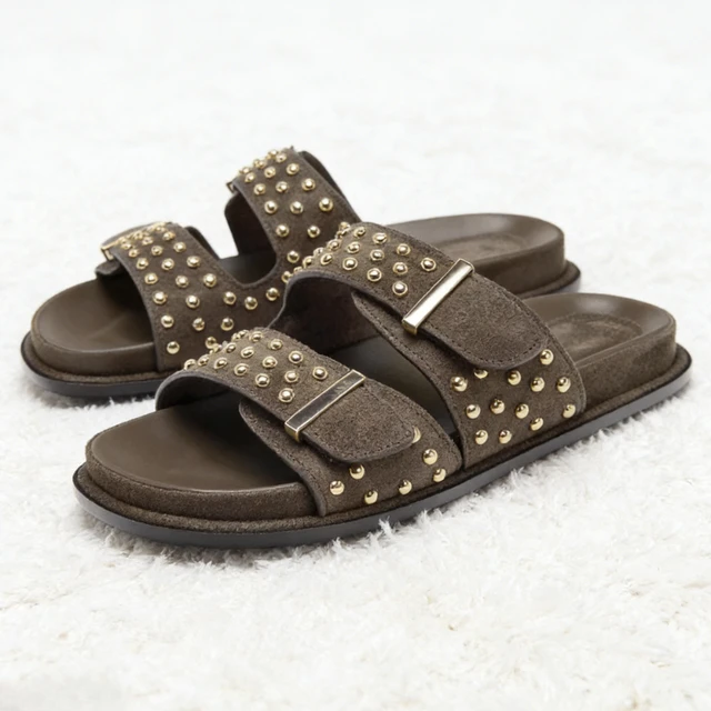 Designer Suede Belt Buckle Flat Sandals Women Fashion Rivet Street Style Soft Bottom Slippers Ladies Comfort Non Slip Beach Shoe