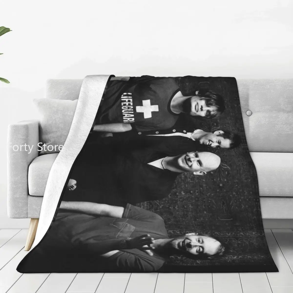 

Radiohead Rock Concert Poster Blanket Smile Travel Flannel Throw Blanket Super Warm Bedroom Custom Bedspread Gift
