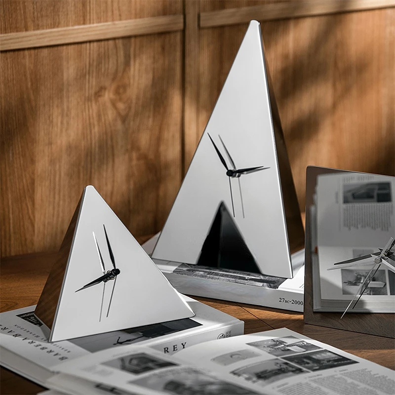 

Stainless Steel Personality Clock Desk Clock Decoration Living Room Creative Modern and Simple Desktop Clock Seat Clock