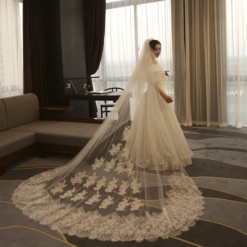 Bride's main wedding dress headdress super long tail high grade white lace wedding headdress
