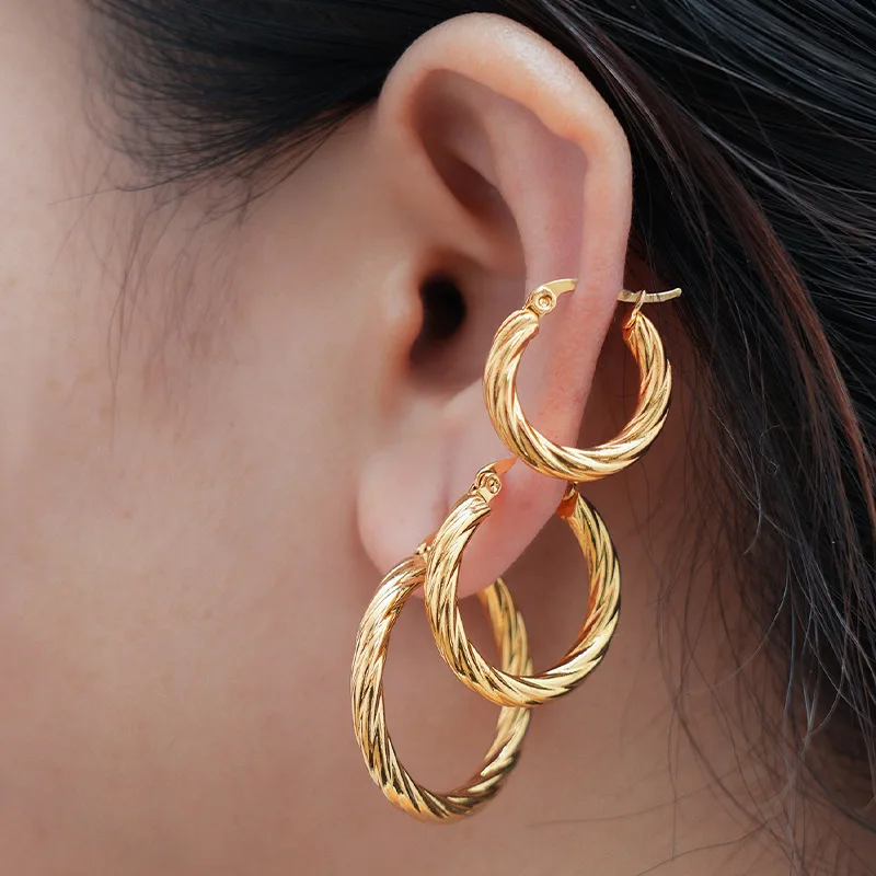 3pair Vintage Twisted Hoop Earrings for Women Gold Plated Stainless Steel Twist Ear Buckle Stackable Circle Hoops Party Jewelry 3