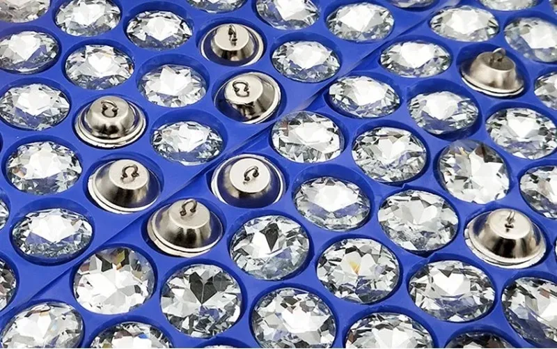 50pcs/lot High-grade Crystal gemstone buttons Sewing buttons for Sofa Headboard shirt glass buttons for garments 18/20/25/30mm 4