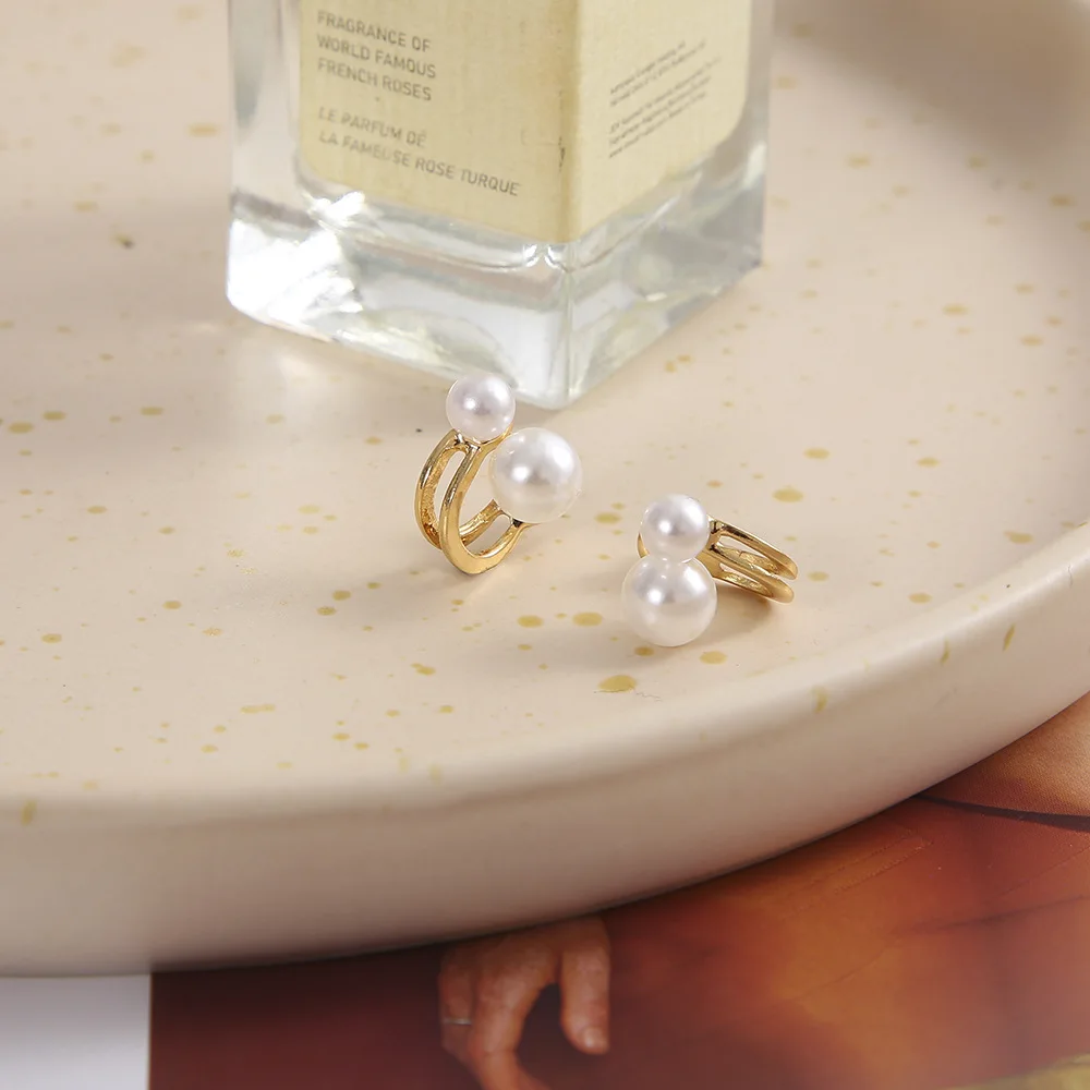 Trendy Butterfly Earrings Ear Cuff Silver Color Pearl Chain Ear Clips Ear Studs For Women Girls Fake Cartilage Clip Gift Jewelry