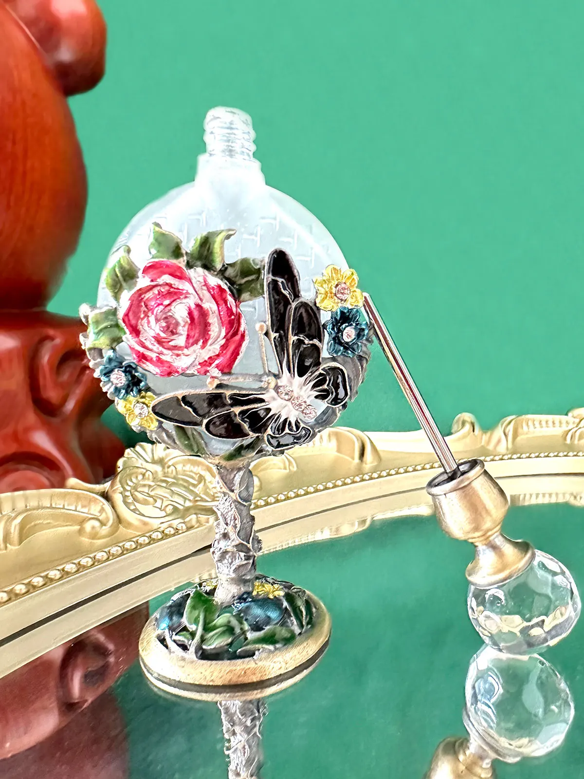 Vintage Glass Rose Flower Perfume Bottle with Butterfly Charm Decorative Fancy Crystal Perfume Decanter 8ml Empty Refillable 6