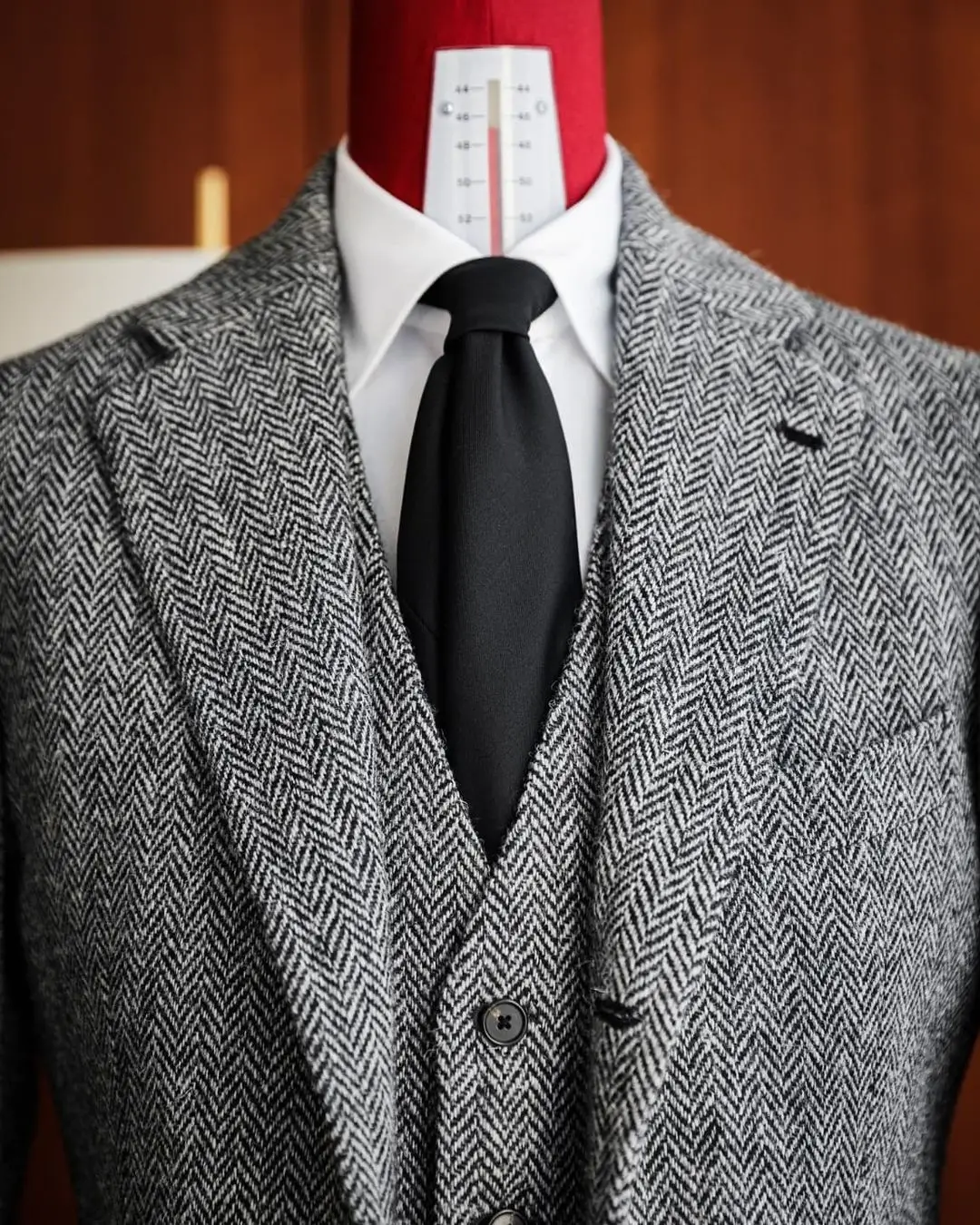 Herringbone Men Suit Tailor-Made 3 Pieces Blazer Vest Pants Tuxedo Single Breasted Modern Business Wedding Groom Prom Tailored