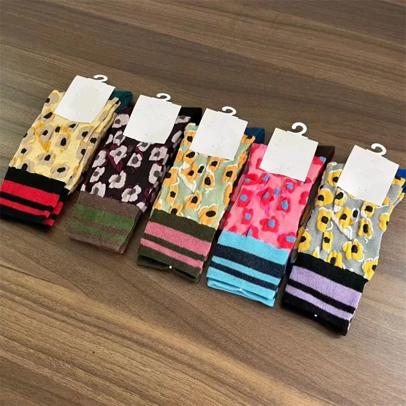 

Jacquard Bubble Flower Retro Relief Medium Tube Female Socks Thin Casual Socks 5 Pairs