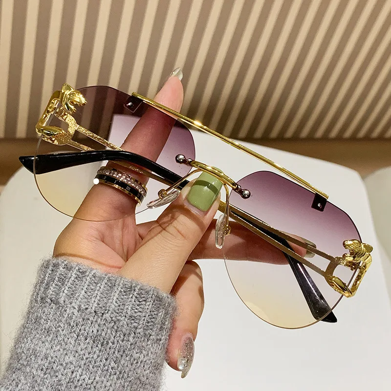 Square Sunglasses Men Women Brand Designer Fashion Vintage Gradient Eyewear Male Driving Sun Glasses Metal Shades Oculos De Sol