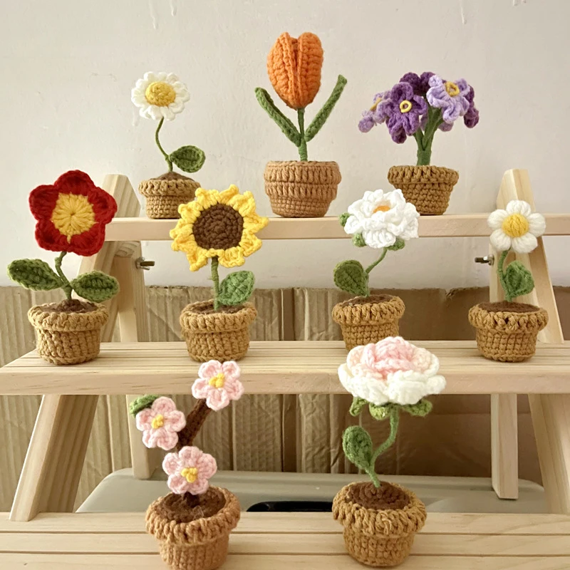 

New Exquisite Diy Handwoven Cute Mini Potted Flower Rose Crochet Self-Made Tulip Office Decoration Wool Finished Products