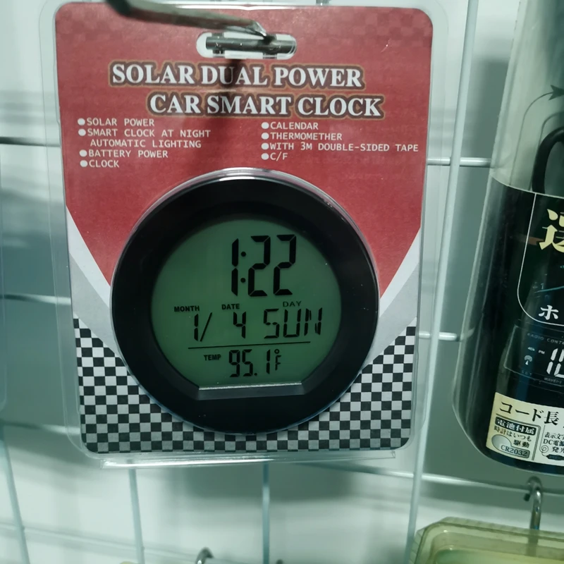 Mini Digitaluhr Fürs Auto Mit Solar - Zeigt Temperatur, Datum & Luftfeuchtigkeit Am Armaturenbrett (8x3x3,5 Cm)