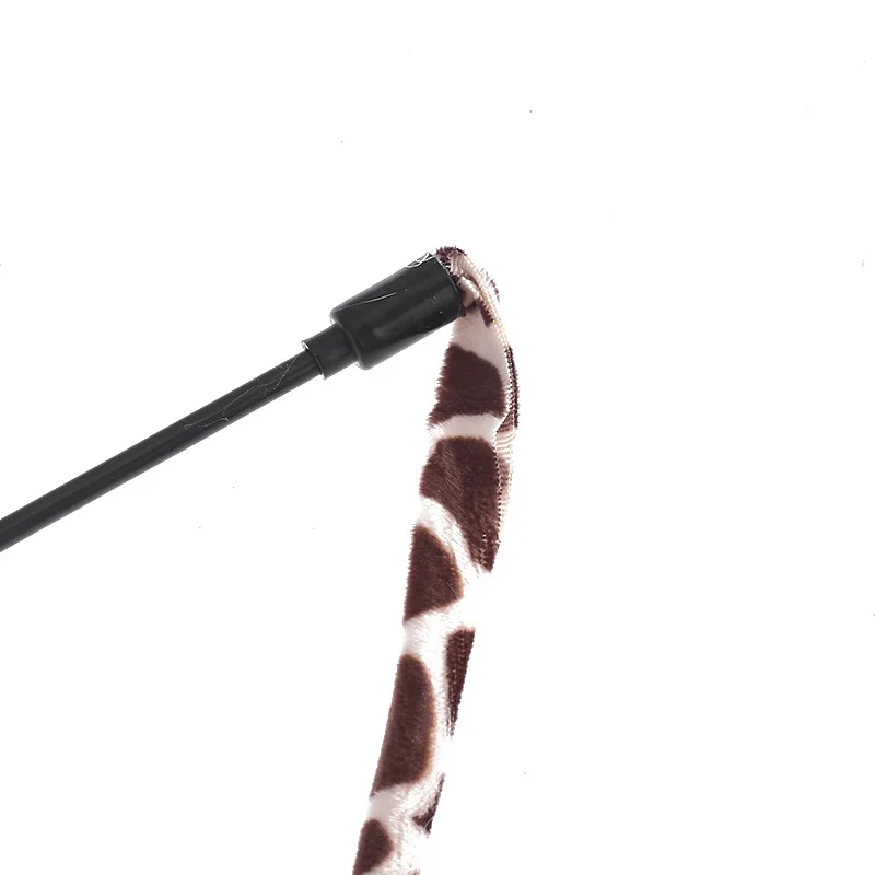 Leopard Print Cat Teaser Wand with Tweezer Design and Simulated Feathers