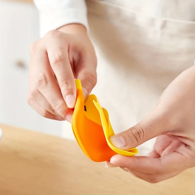 2pcs of Adorable Yellow Duck Silicone Pot Holders - Heat Resistant, Non-Slip, Soft Grip, Mini Oven Gloves for Kijavtchen Cooking