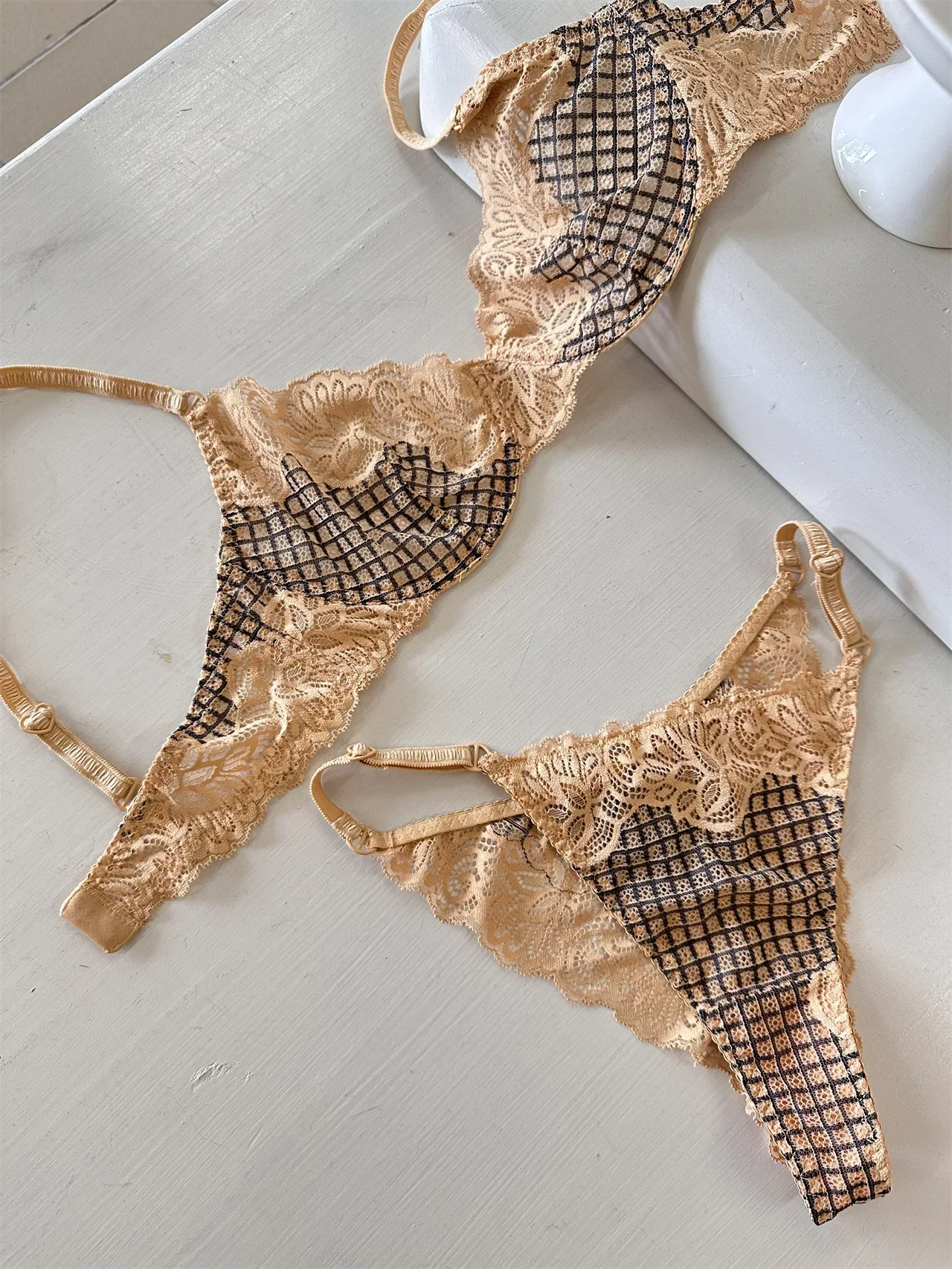 حمالة صدر دانتيل مربعة الشكل ملابس داخلية مثيرة رافعة للصدر 3