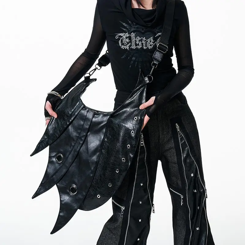 

2024 Irregular Wings Crossbody Bag Europe And The United States Fashion Personalized Rivet Motorcycle Wind Armor Bag For Women