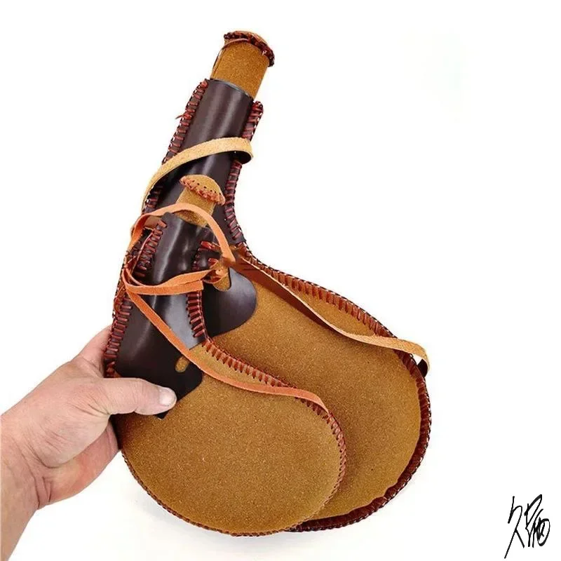 Portable Vintage Leather Hip Flask, Arts and Crafts Furnishings, Stage Performance Props, Traditional Crafts Wine Water Bottle