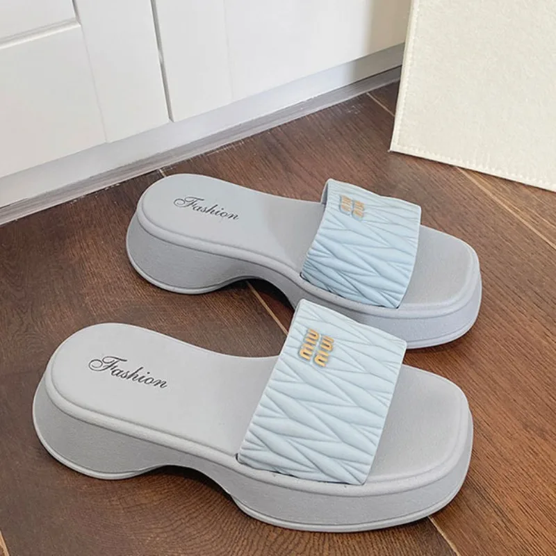 Women Beach Slippers Summer Household 2024 External Thick Sole Anti Slip Versatile Slippers Women High Heels Comfortable Shoes