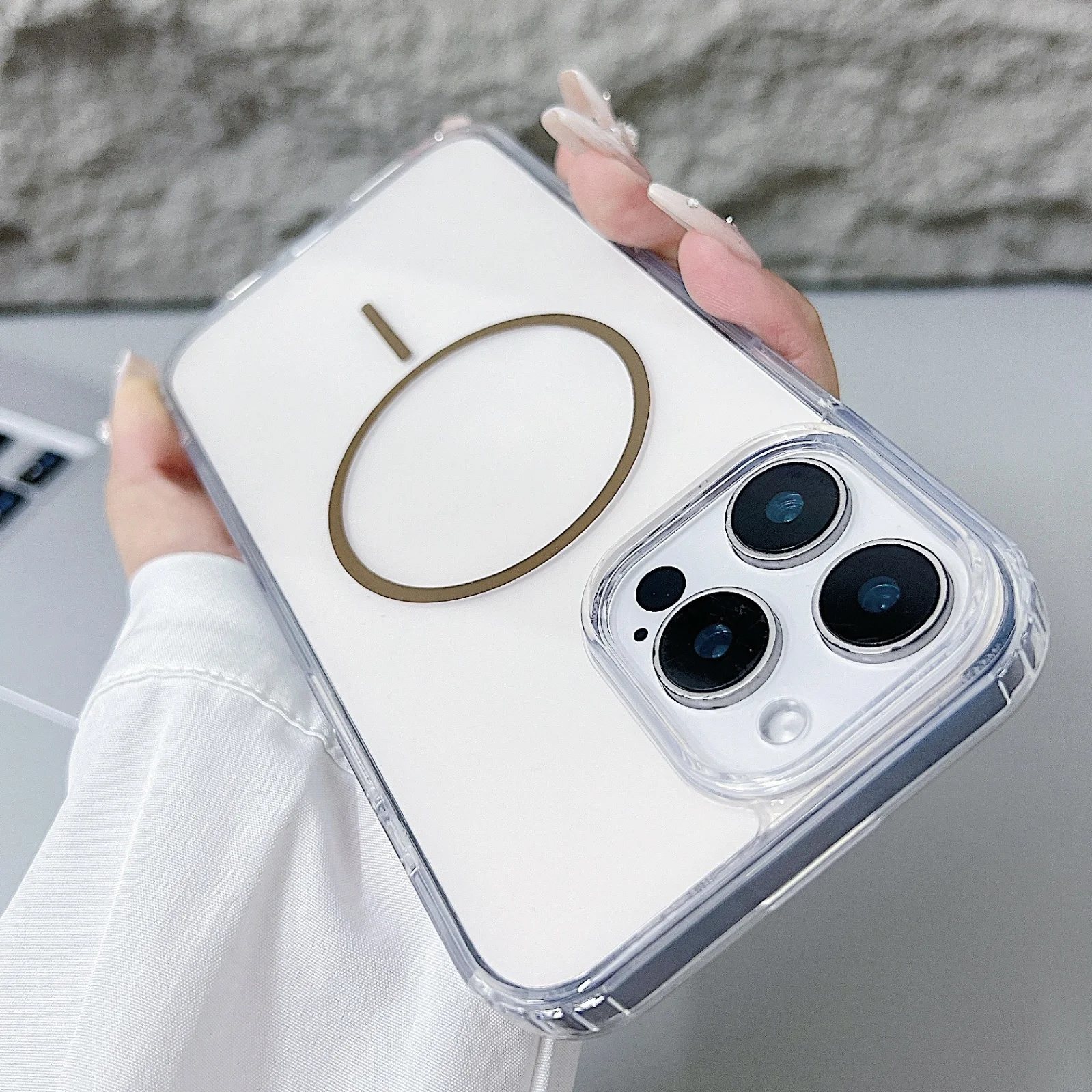 Minimalist Transparent Phone Case - Simple and Elegant Design