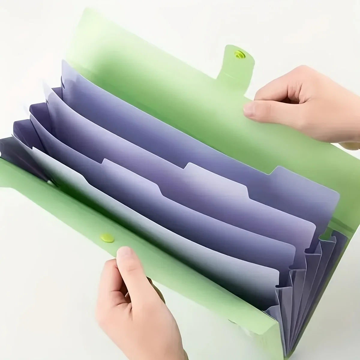 다채로운 색상의 다층 A4 파일 폴더, 내구성 있는 PP 소재, 창의적인 오거나이저 스타일, 스냅 잠금 방식, 학생용 수납함