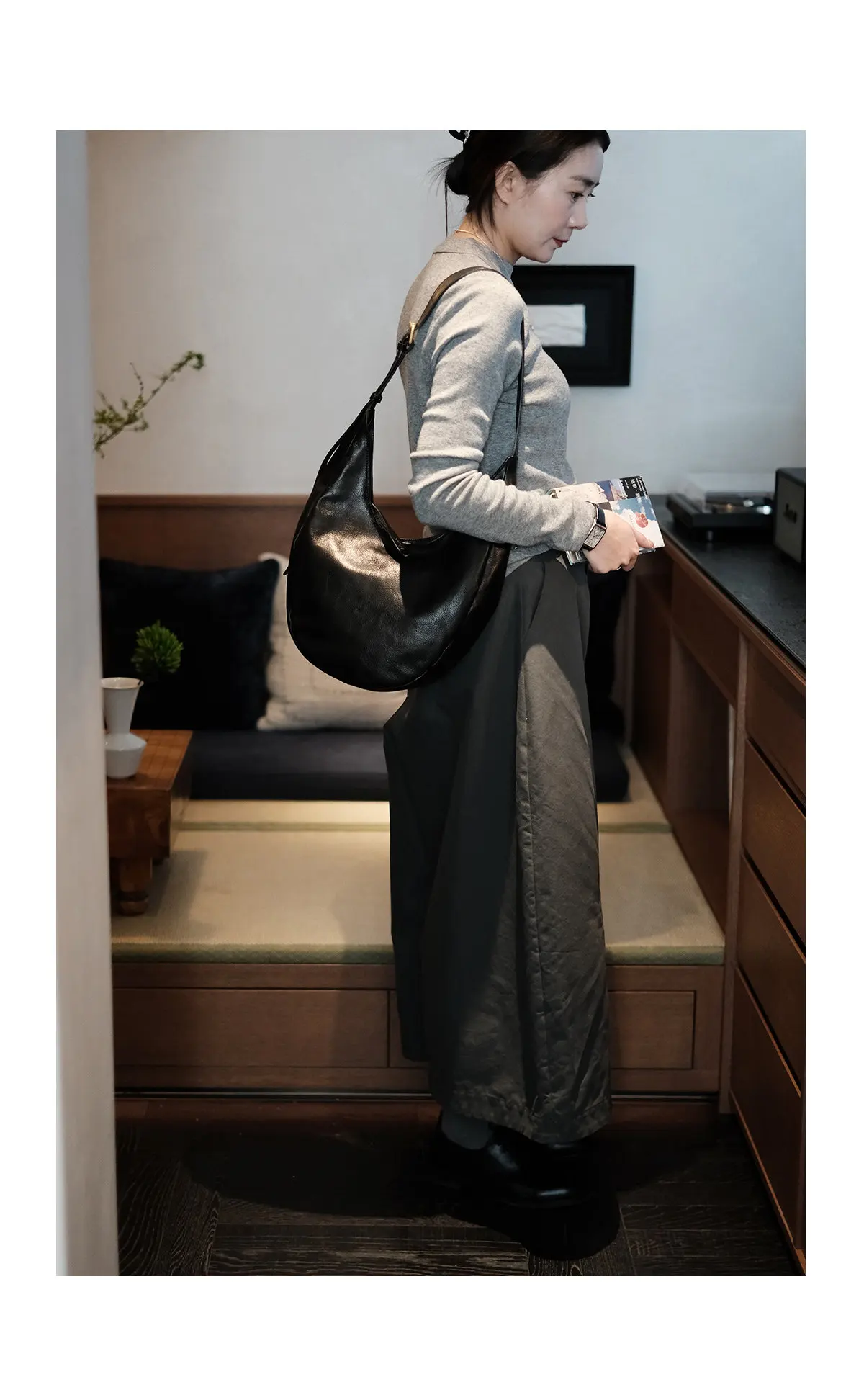 Lässige Damen-Umhängetasche aus weichem Echtleder für den täglichen Gebrauch, einfache Reisetasche, luxuriöse handgefertigte Damen-Unterarmtasche aus Rindsleder – Detail 10
