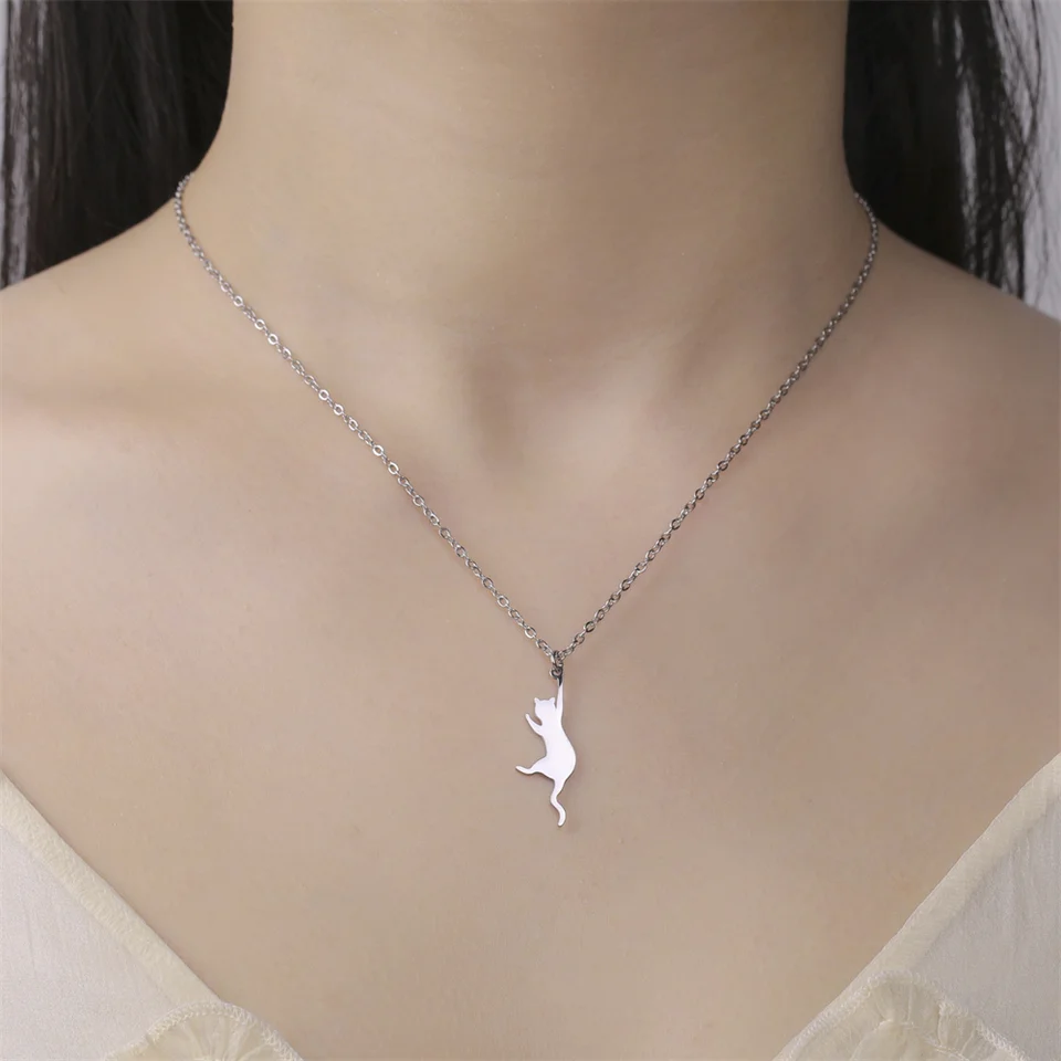 WUNZILO 1 pz Collana con gatto per donna Oro, Collana con ciondolo placcato oro 18K, Collana in acciaio inossidabile a spina di pesce, Semplice collana girocollo Gioielli regalo, Con scatola regalo