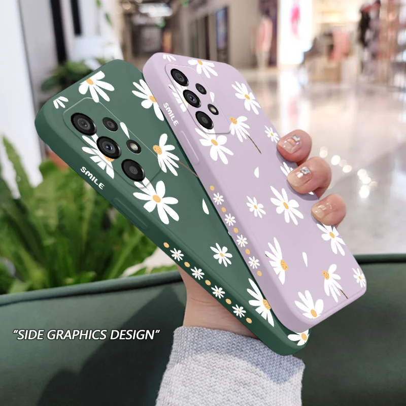 Elegant Daisy Pattern Phone Case - Floral Design Protective Cover