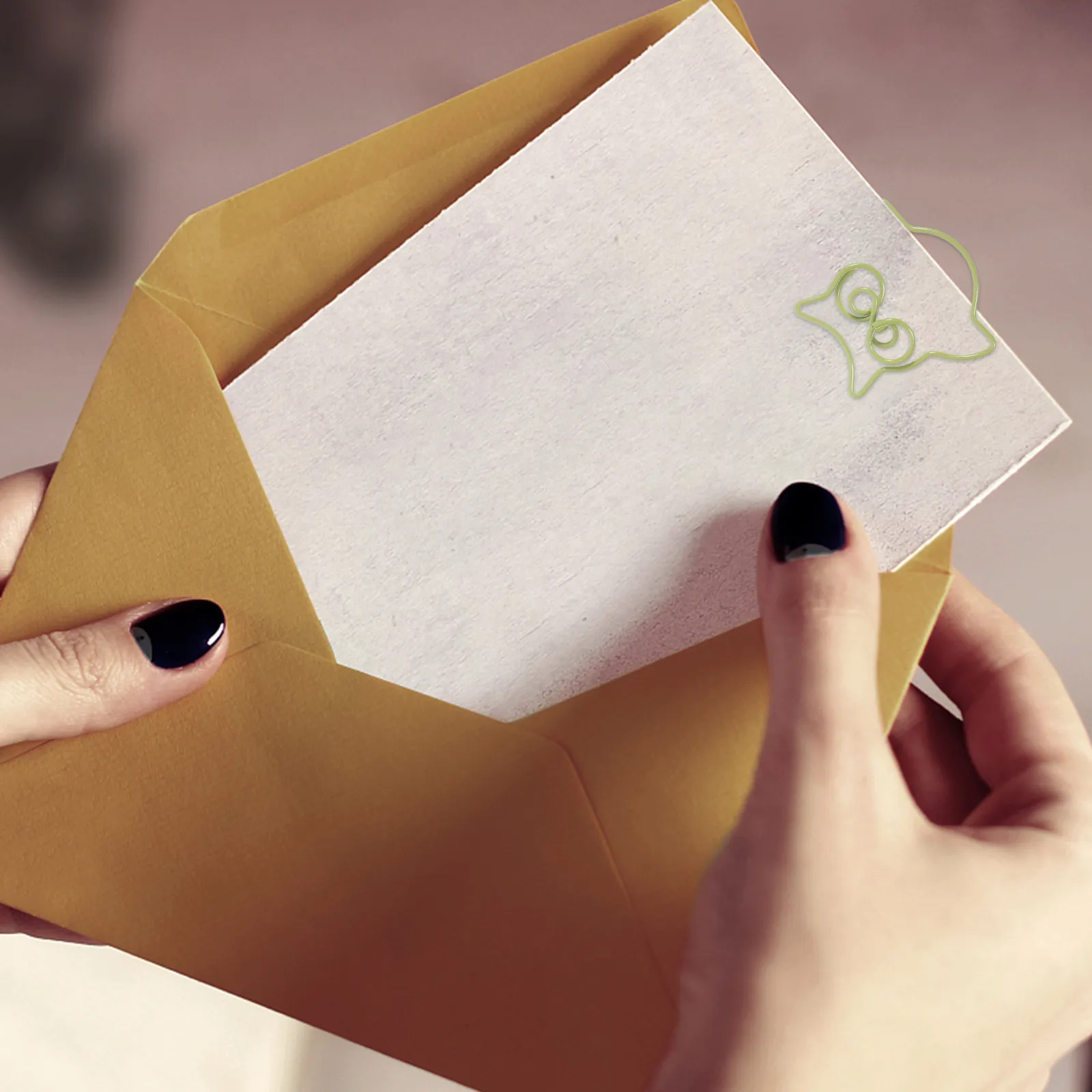 50pcs 올빼미 모양의 종이 클립 귀여운 동물 사무용품 장식 플라스틱 북마크 클립 학생용 홈 스쿨 사용 재미 있음