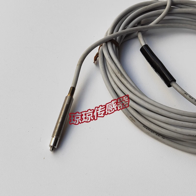 

New original Metrol contact sensor CSJ055A-L CSJ055A CS08A-LD CS08A CS067A-BL CS067B CS067B-L CS067A