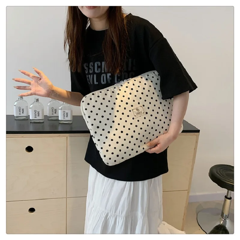 Elegant and Versatile Laptop Sleeve