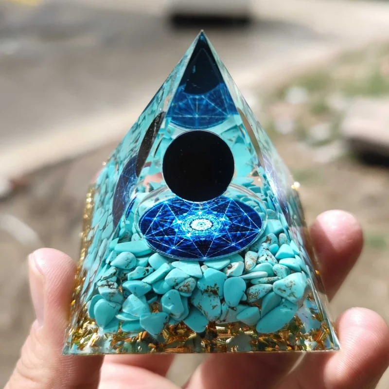 

Ogen Energy Crystal Ball Gravel Pyramid Home Crafts Resin Decorations Desktop Decoration Dream Come True