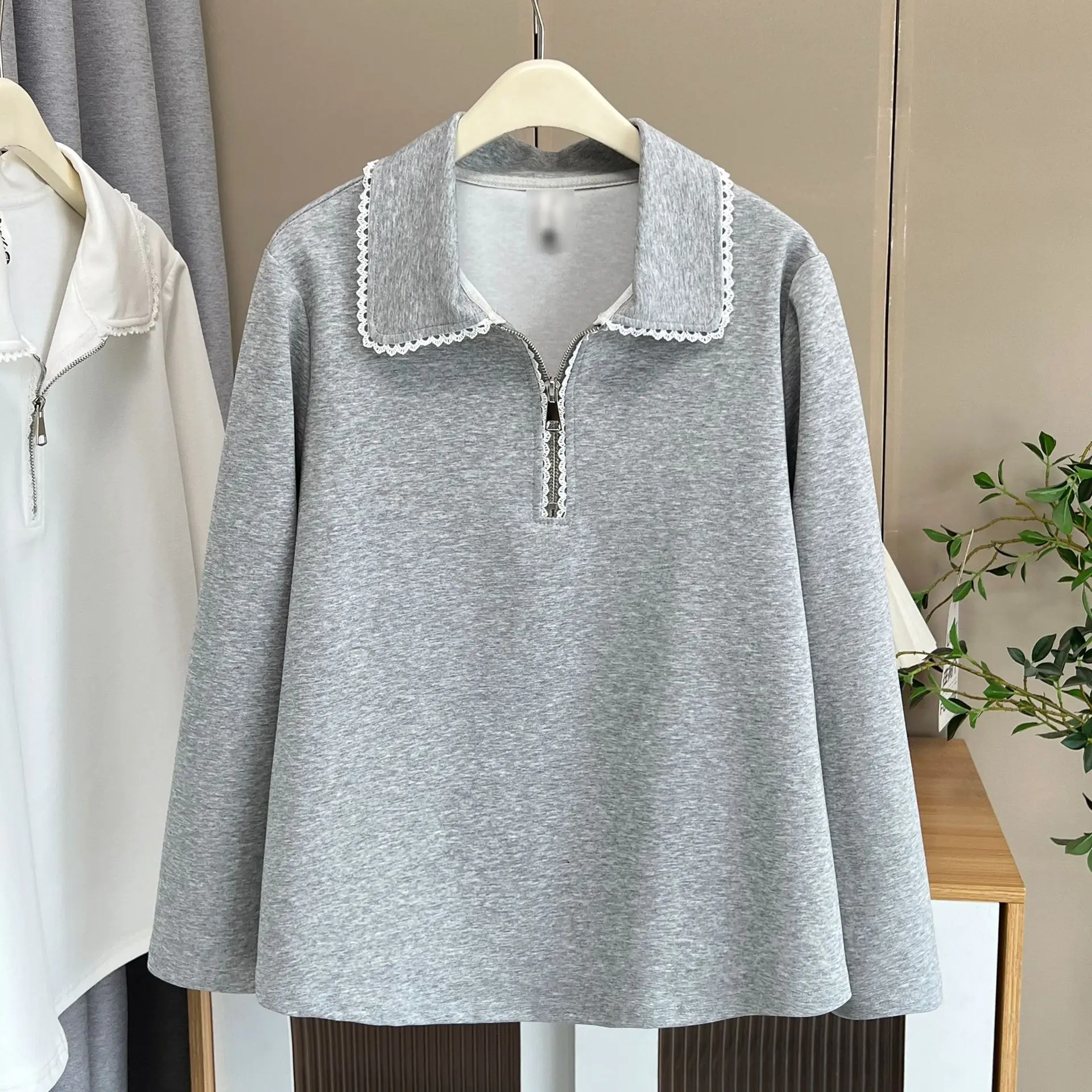 XXXXL Fashion Plus Size Women's T-Shirt New Autumn Style Elegant Lace Lapel And Zipper Long Sleeved Top 1053