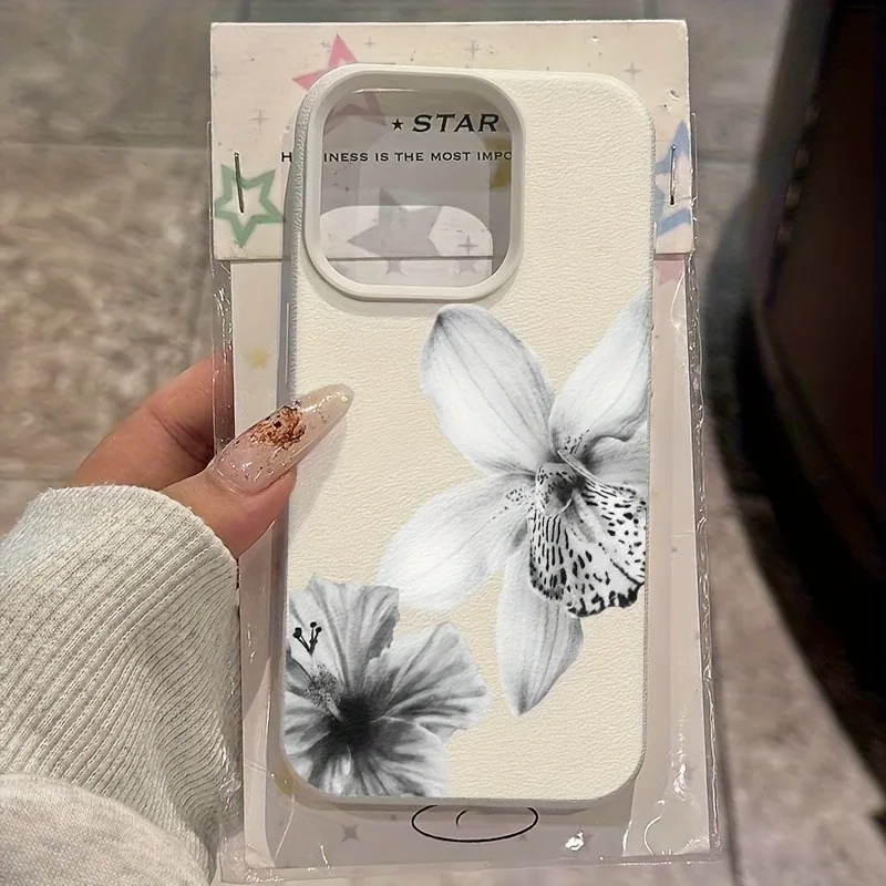 Elegant Black and White Floral Pattern Phone Case